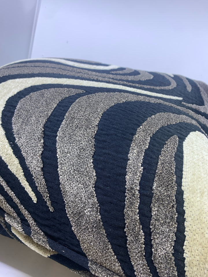 GREY W/BLACK CREAM SWIRLS PILLOW.
