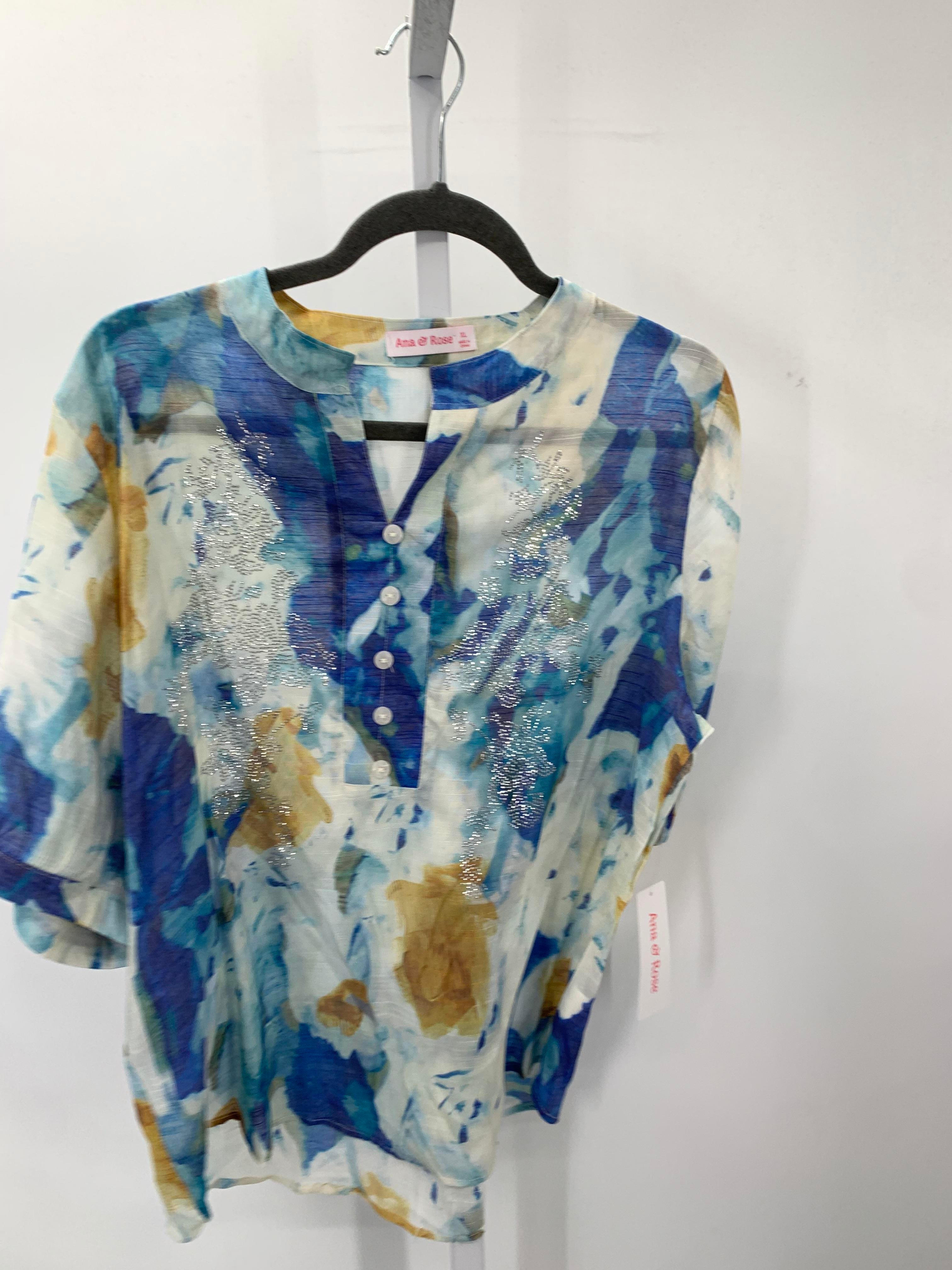 Size Extra Large Misses Short Sleeve Shirt