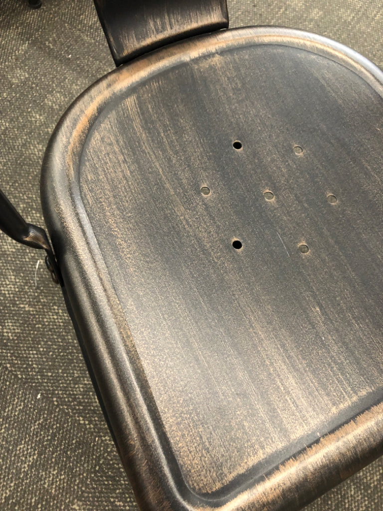 2-BLACK AND COPPER METAL CHAIRS.