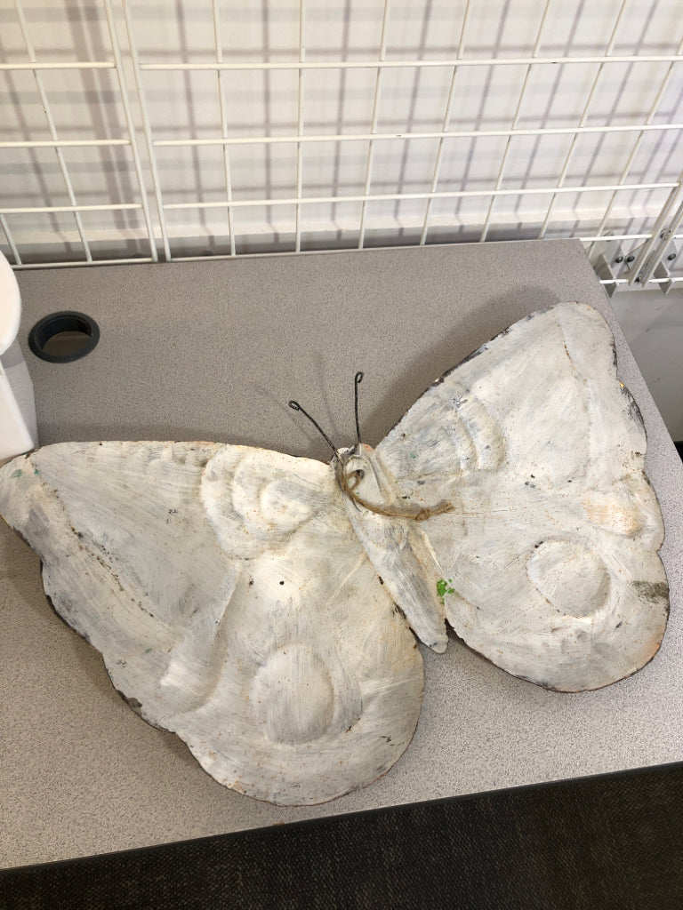 PAINTED METAL BUTTERFLY WALL-HANGING.