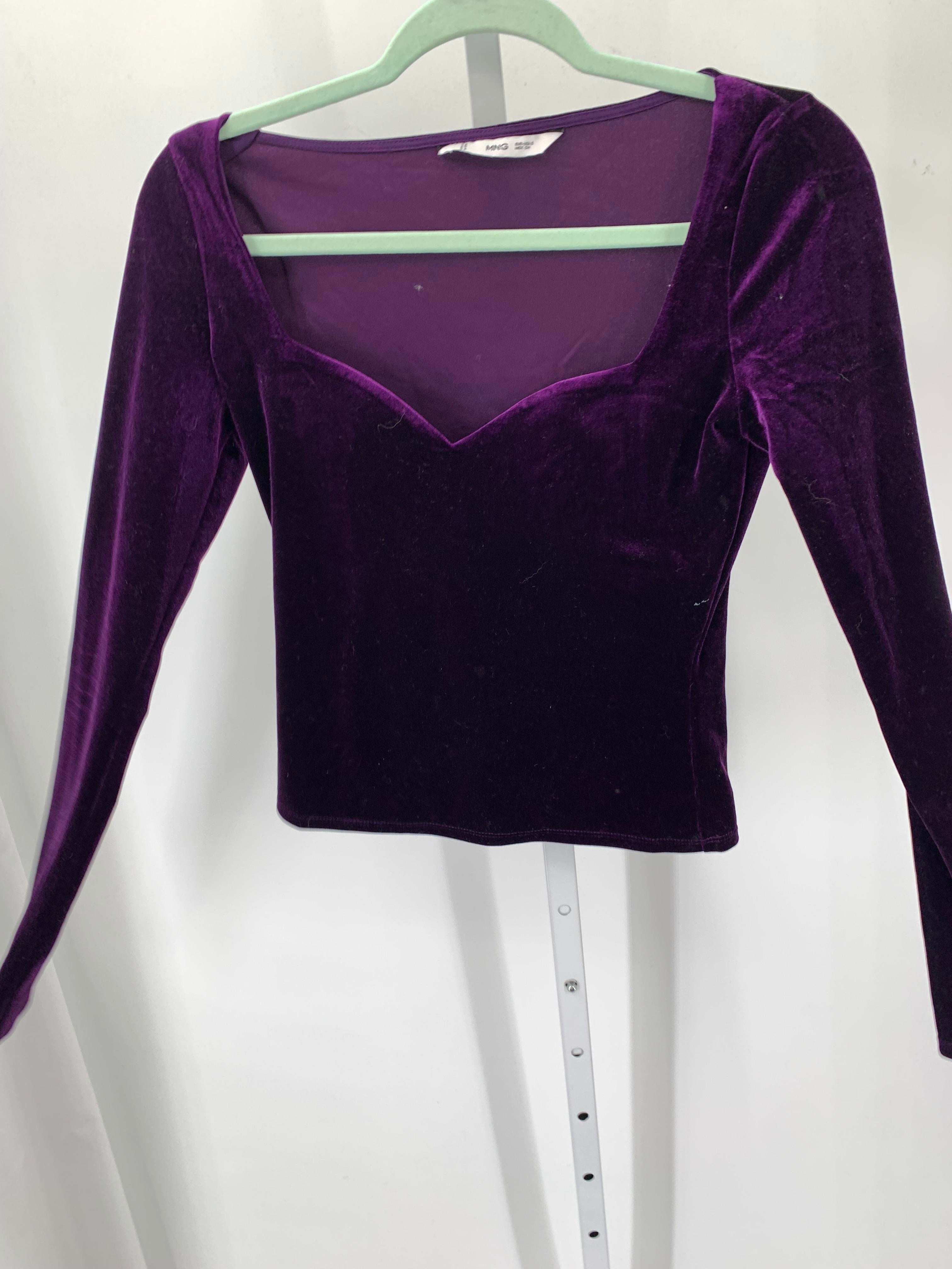 Size Small Juniors Long Sleeve Shirt