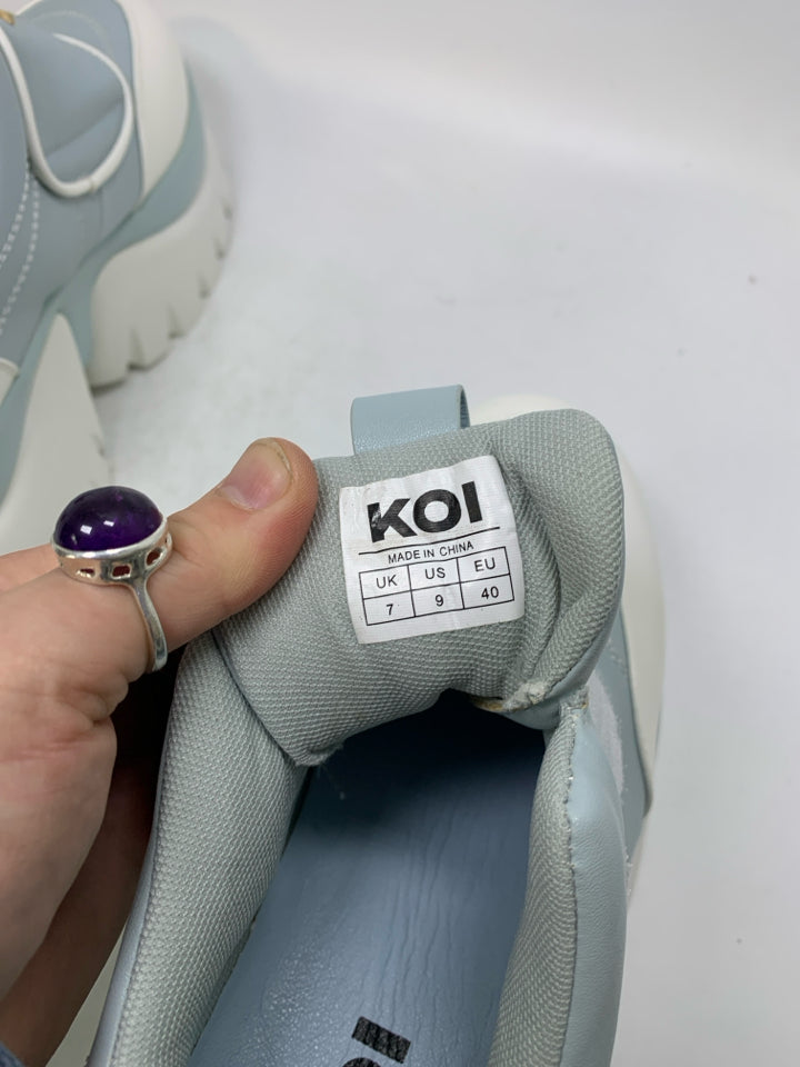 Koi Teddy Bear Platform Shoes - (UK -7) New
