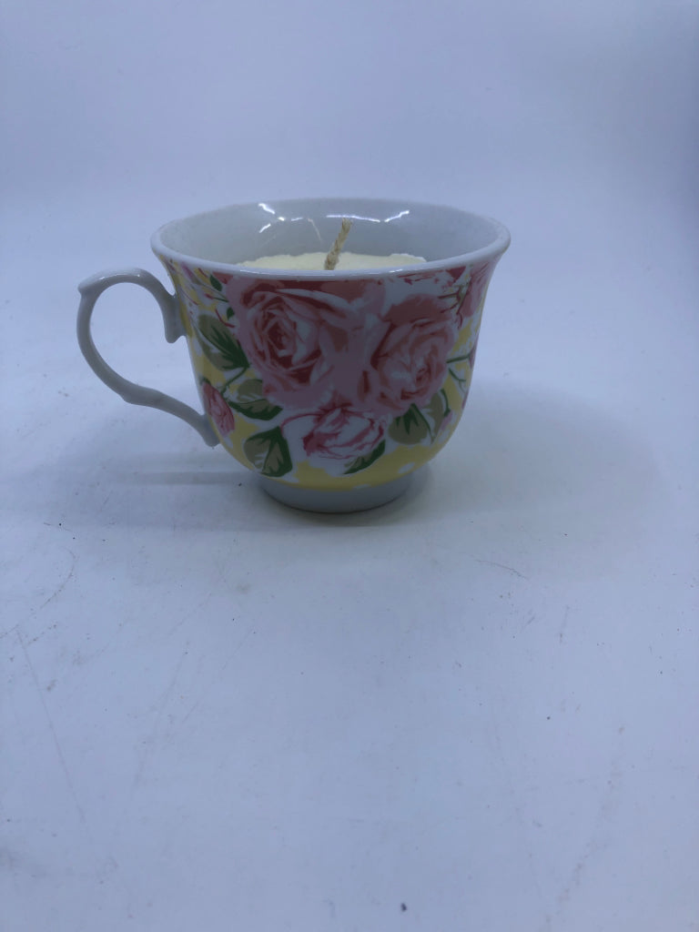 PINK ROSE TEACUP CANDLE.