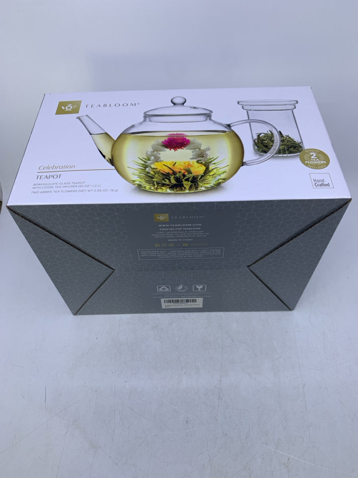 NIB TEA BLOOM CELEBRATION GLASS TEAPOT W/ LOOSE TEA INFUSER 40 OZ.
