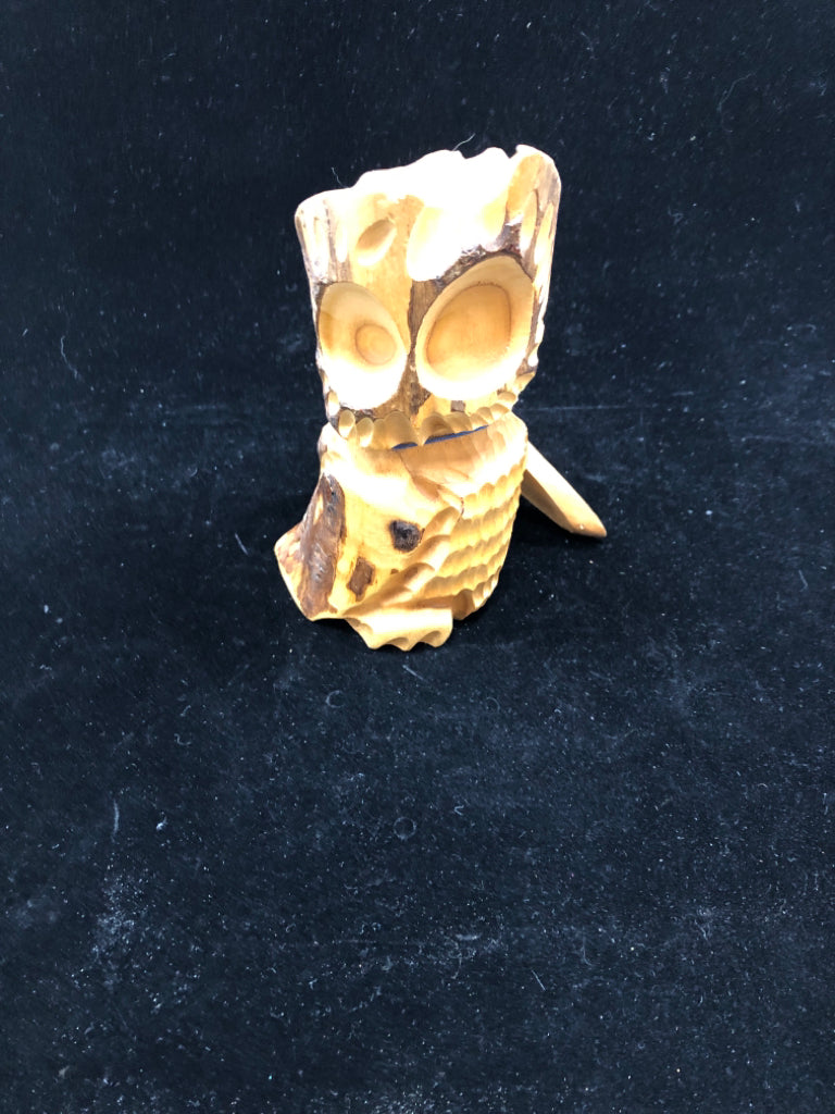 WOODEN CARVED OWL.
