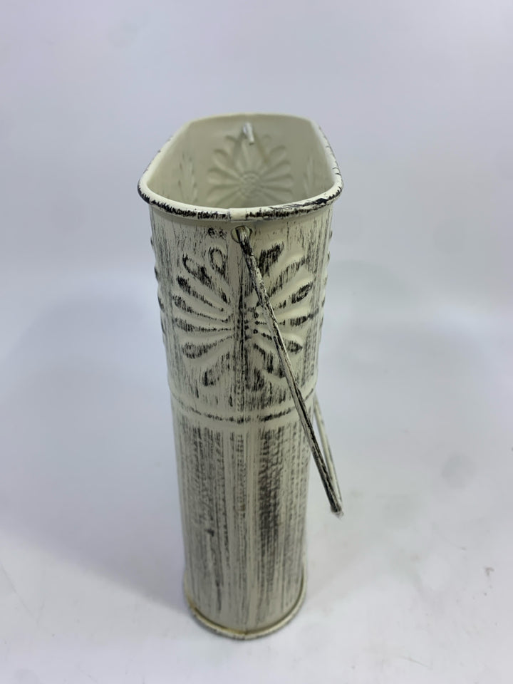 WHITE RUSTIC TIN BUCKET W/FLOWER DETAIL.