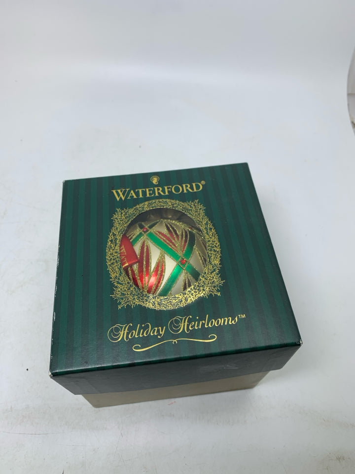 IN BOX WATERFORD CRYSTAL FESTIVE CRYSTAL BALL ORNAMENT GOLD RED & GREEN.