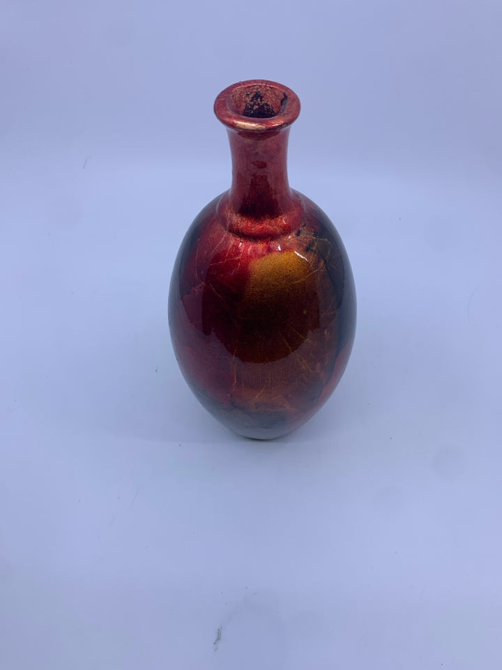 RED AND ORANGE SKINNY NECK VASE.