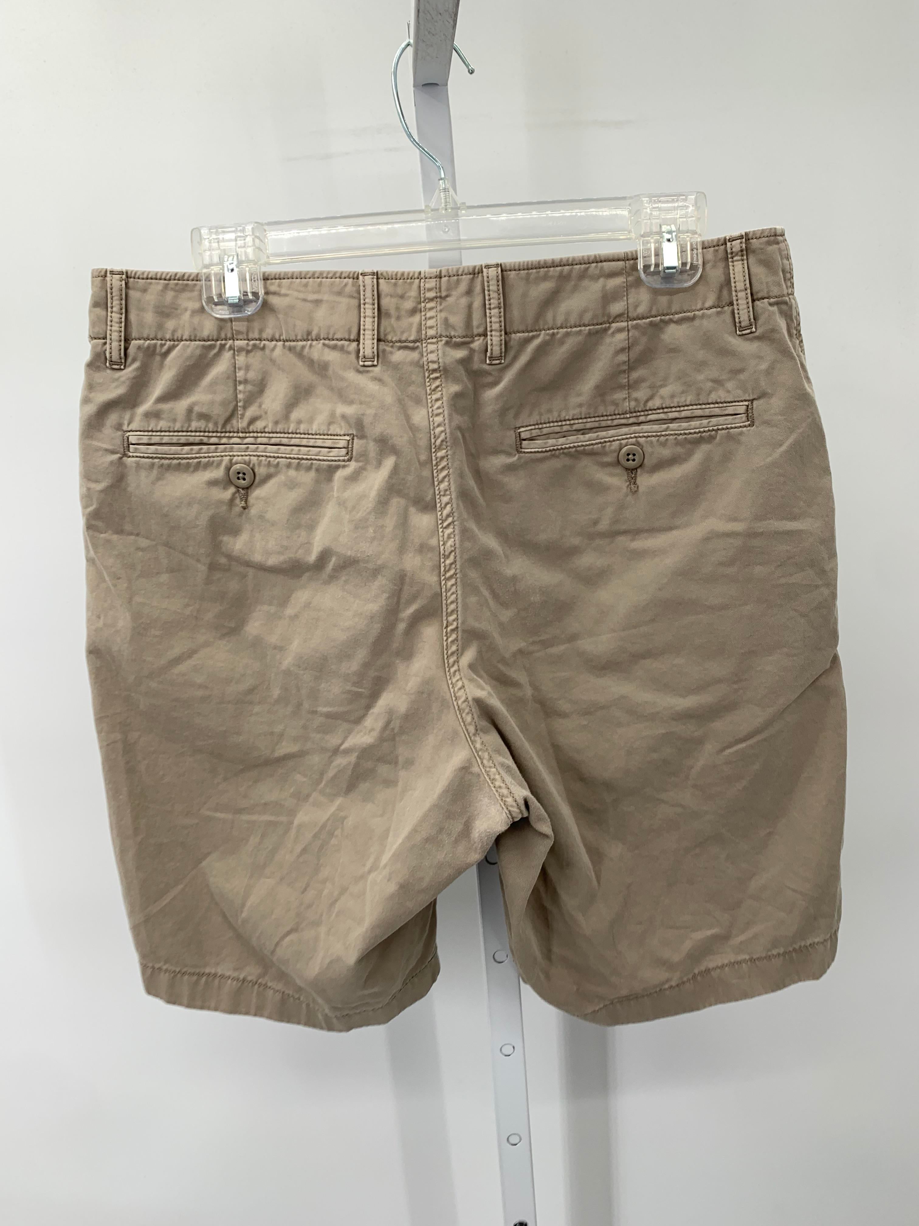 KHAKI SHORTS.