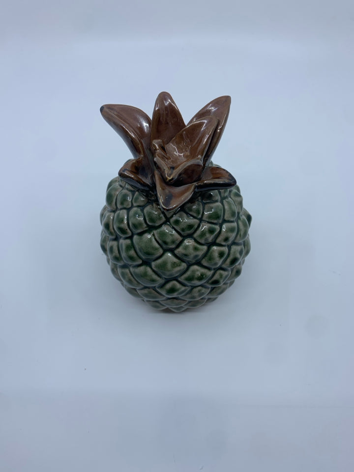 CERAMIC GREEN PINEAPPLE.