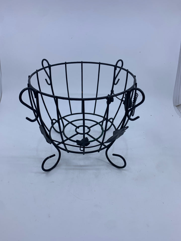 BLACK METAL PLANTER FOOTED STANDS W/ EMBOSSED IVY.