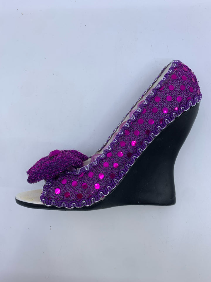 PURPLE WEDGE HEEL W/ BOW RING HOLDER