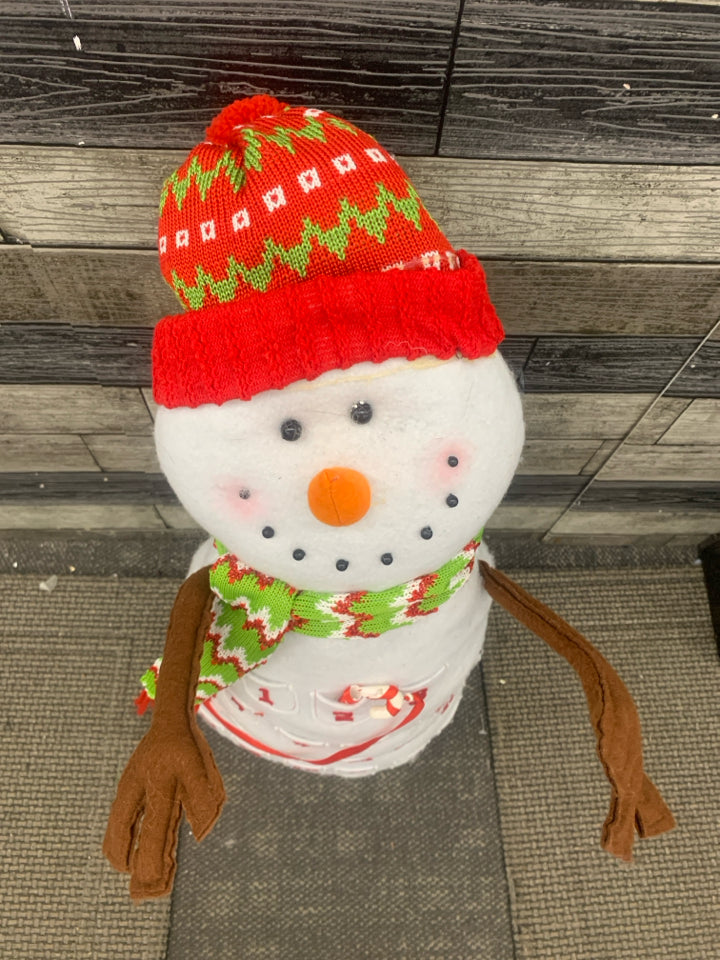 JUMBO PLUSH COUNTDOWN SNOWMAN.