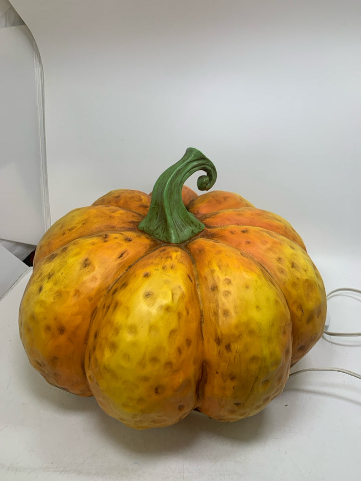 LARGE RESIN WELCOME LIGHT UP PUMPKIN.