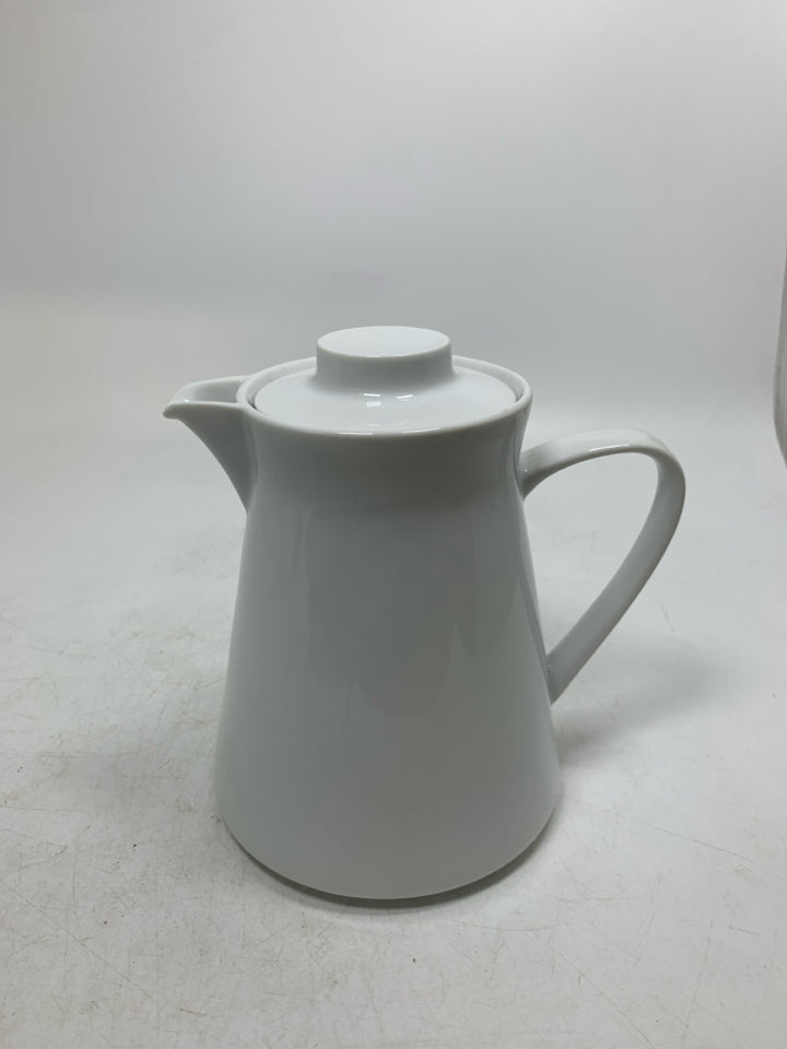MELITTA PORCELAIN CREAMER W/ LID PITCHER.