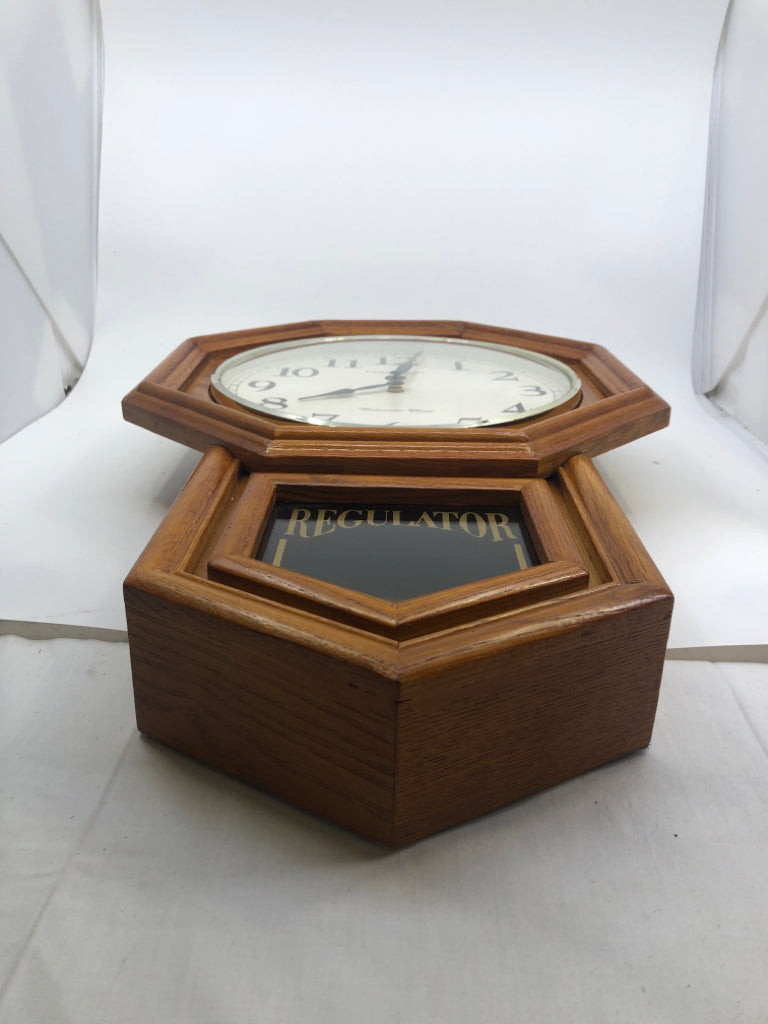 VTG WOOD STERLING & NOBLE CLOCK COMPANY.
