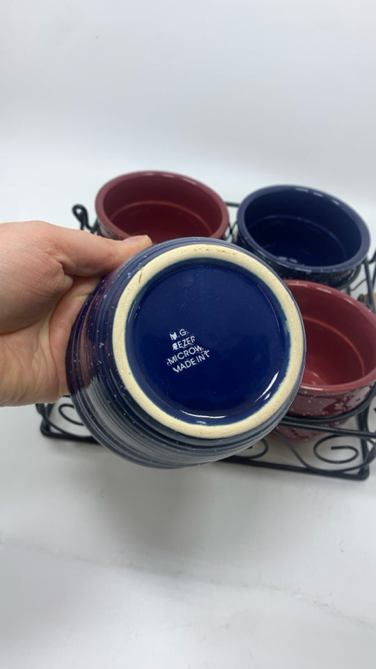 5PC SPECKLED CERAMIC RAMEKINS IN METAL CADDY.