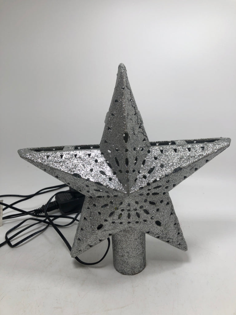 LIGHT UP SILVER STAR TREE TOPPER.