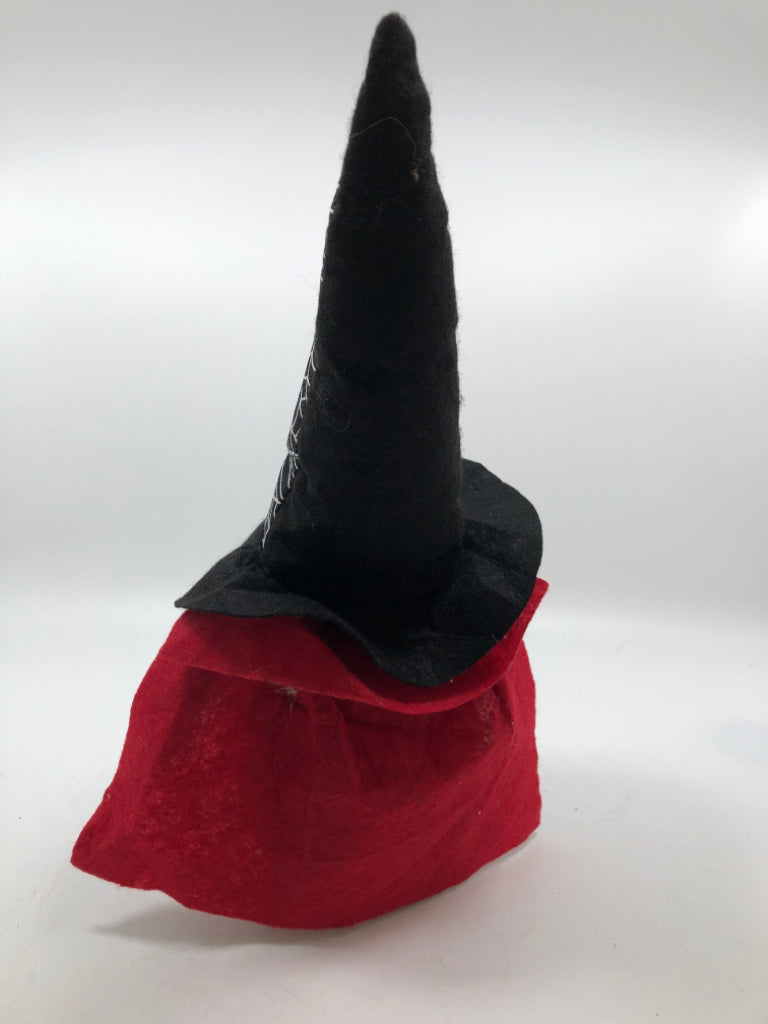 FABRIC GNOME W/WITCH HAT AND CAPE DECOR.