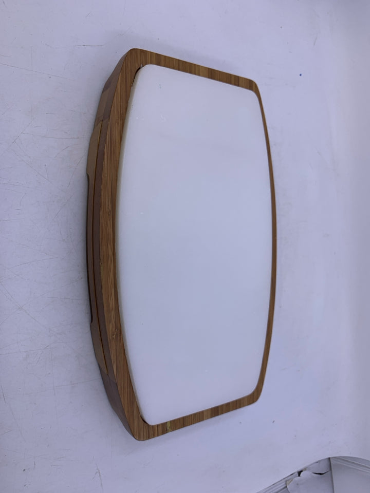 OVAL CHEESE BOARD W/ WHITE STONE TOP DRAWER W/ KNIFES.