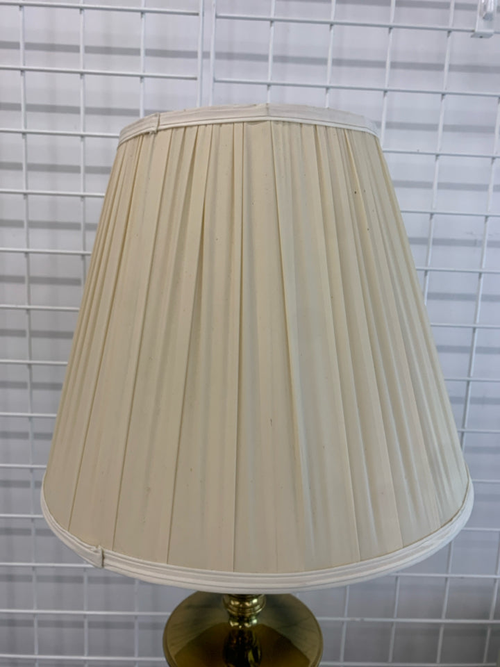 HEAVY GOLD BASE LAMP W/PLEATED SHADE.