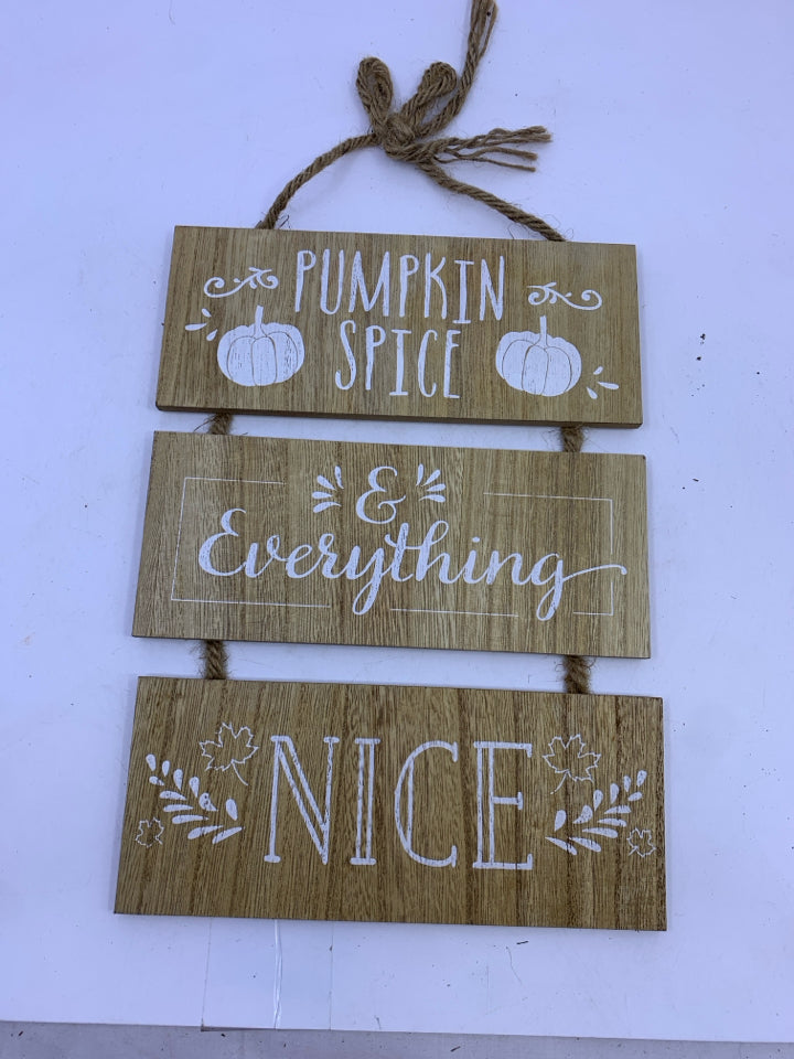 3 TIER WOOD SIGN "PUMPKIN SPICE".