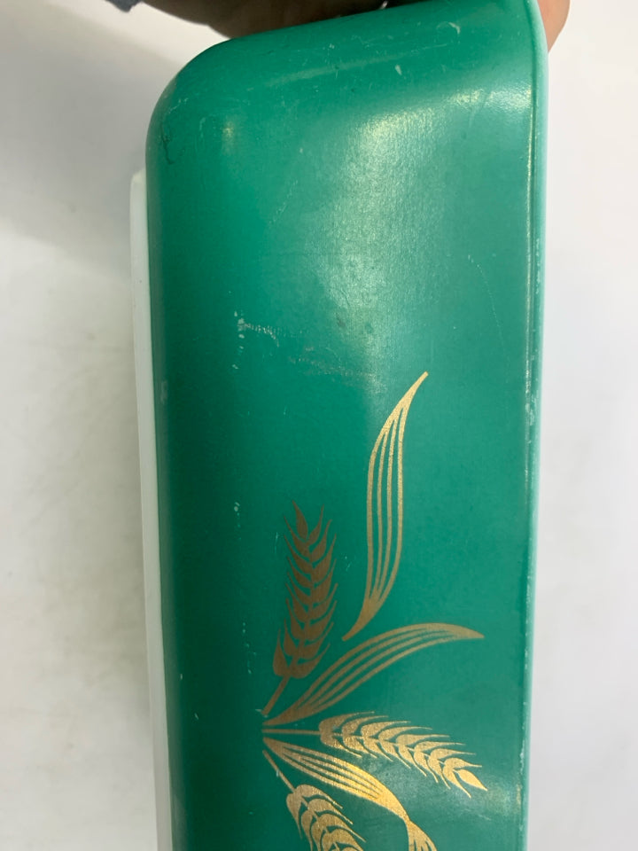 VTG GREEN WHEAT CASSEROLE DISH SPACE SAVER.