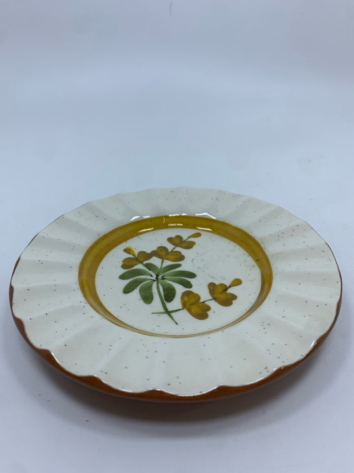 SM VTG GOLDEN BLOSSOM POTTERY PLATE.