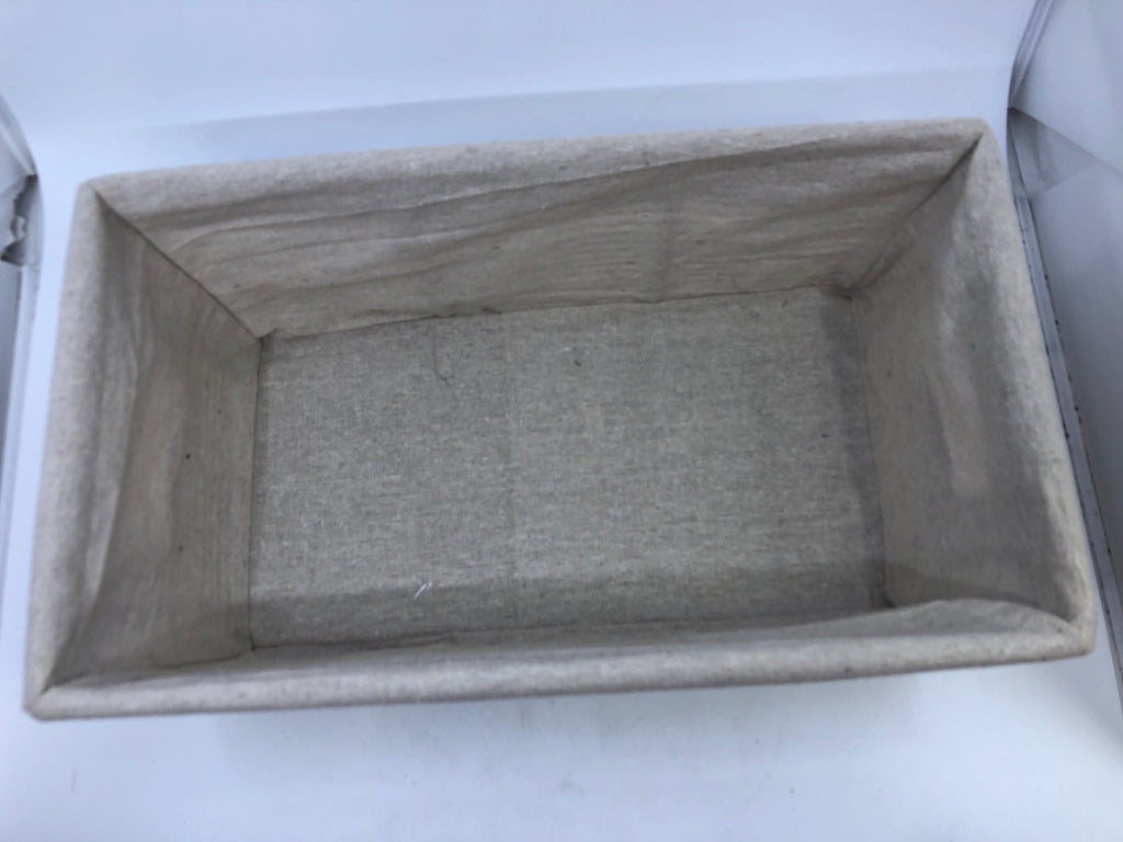 FABRIC LINED RECTANGLE WICKER BASKET.