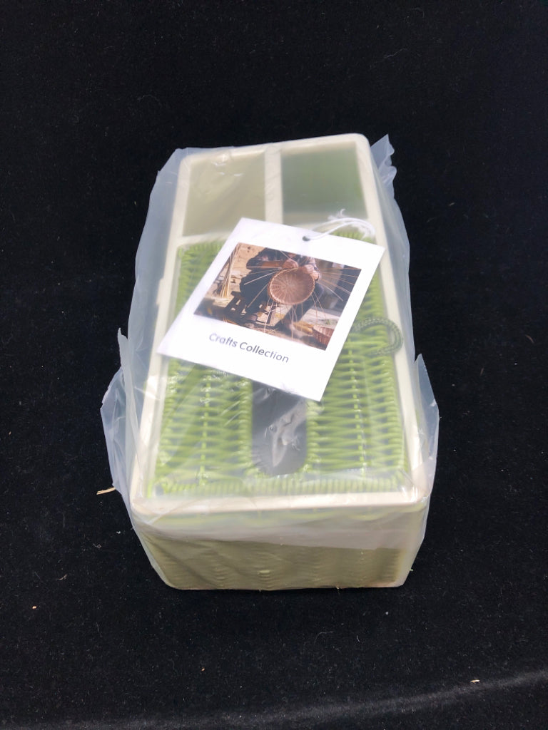 HAND WOVEN GREEN TISSUE BOX HOLDER.