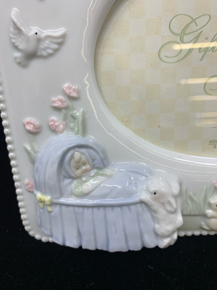 CERAMIC BABY'S FIRST BAPTISM FRAME.