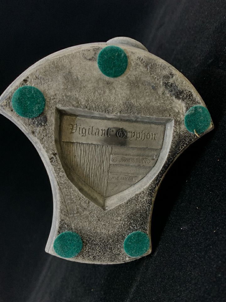 VIGILANT GRIFFIN SHELF DECOR.