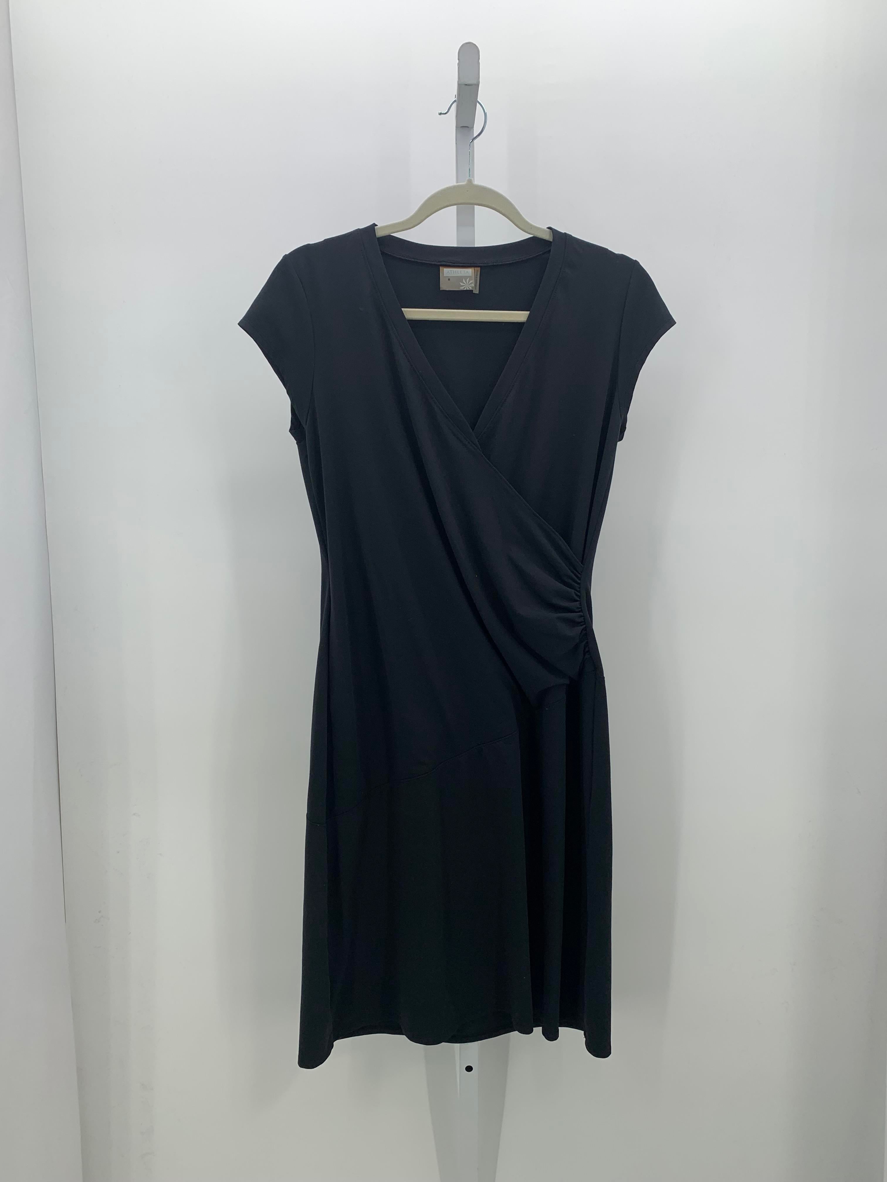 Athleta Size Medium Misses Short Sleeve Dress