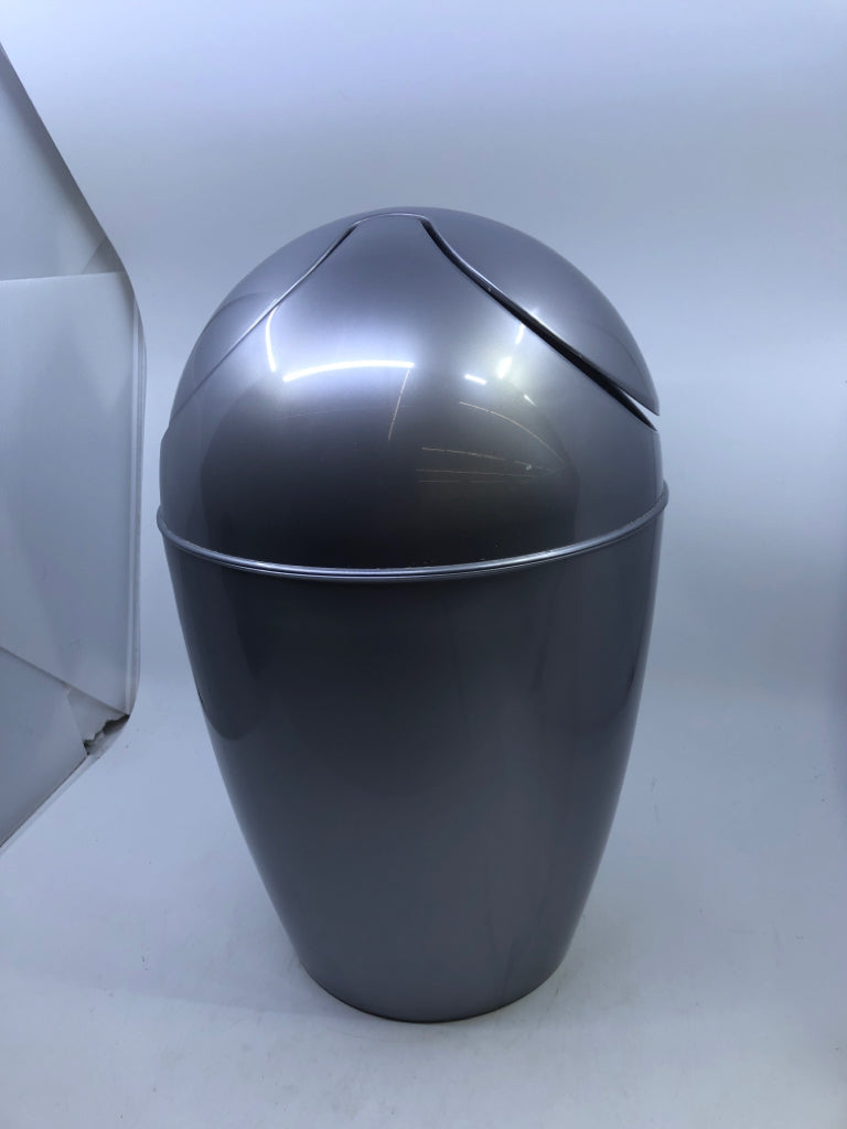 GREY PLASTIC TRASH BIN.