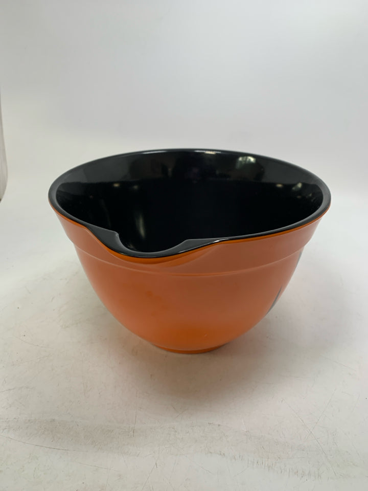 ORANGE MELAMINE JACKO LANTERN BATTER BOWL.