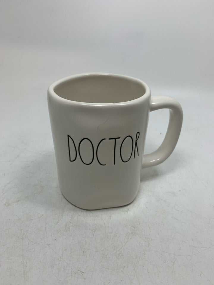 DOCTOR MUG.