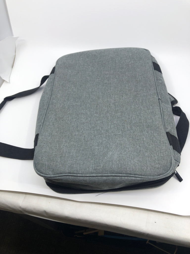 GREY RECTANGLE CASSEROLE CARRY TOTE.