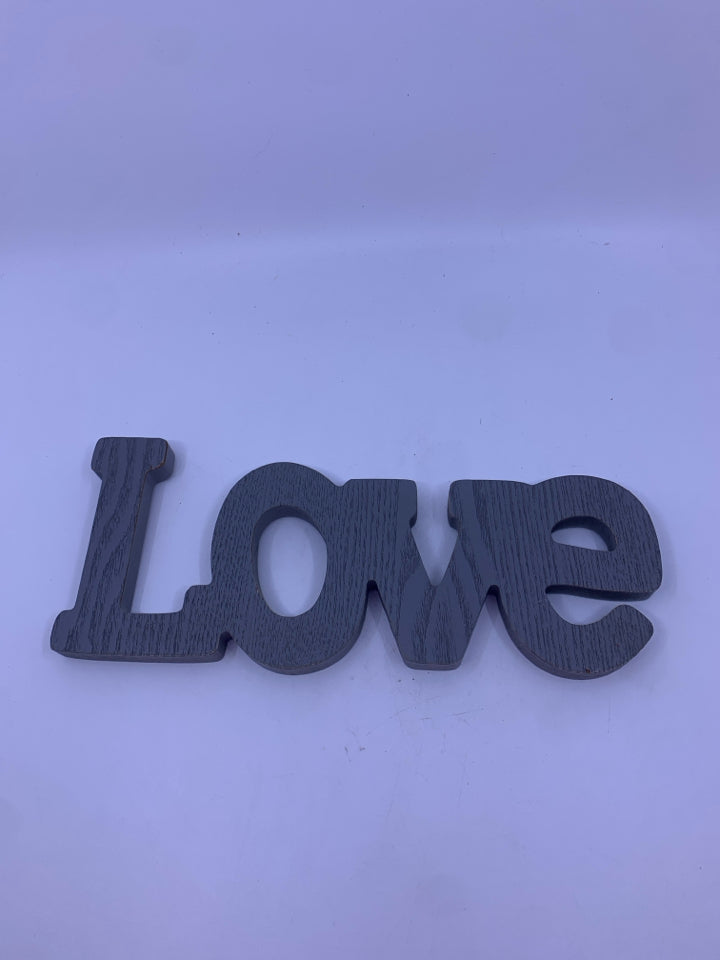 GREY LOVE WALL HANGING.