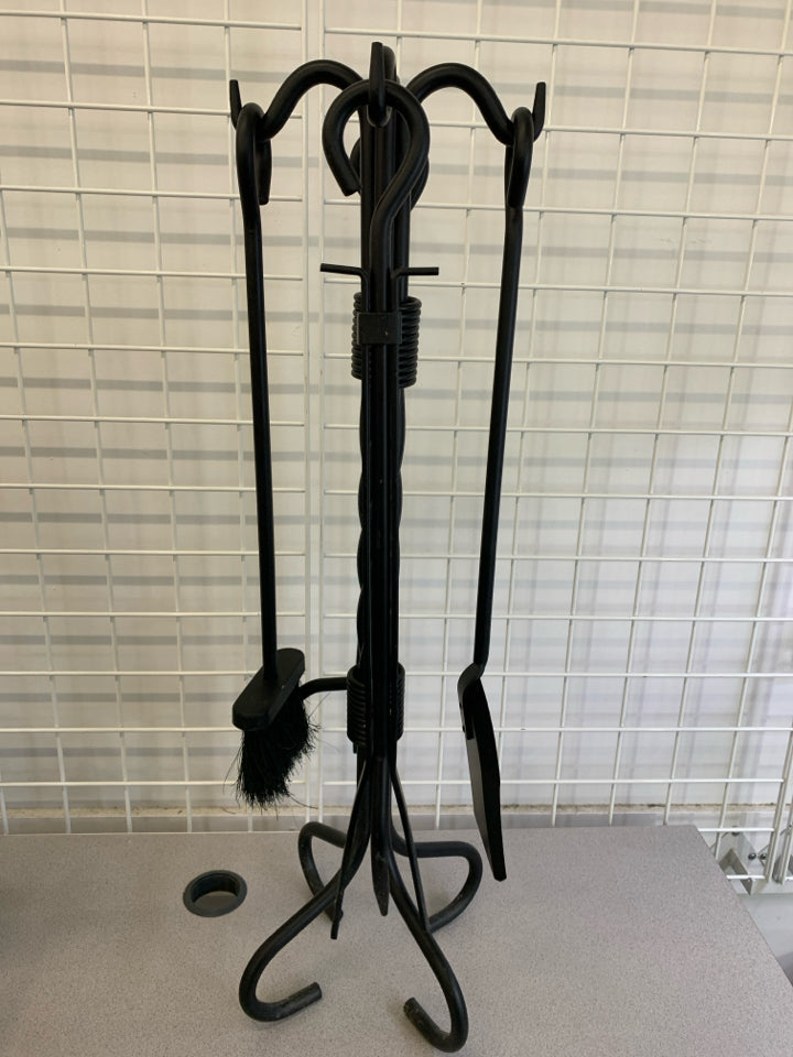 5PC HEAVY BLACK METAL FIREPLACE SET.