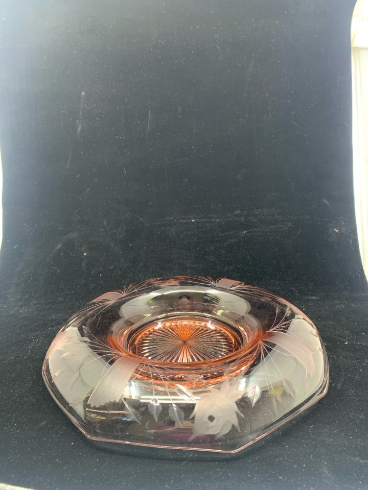 VTG PINK ETCHED GLASS ROLLED EDGE BOWL.