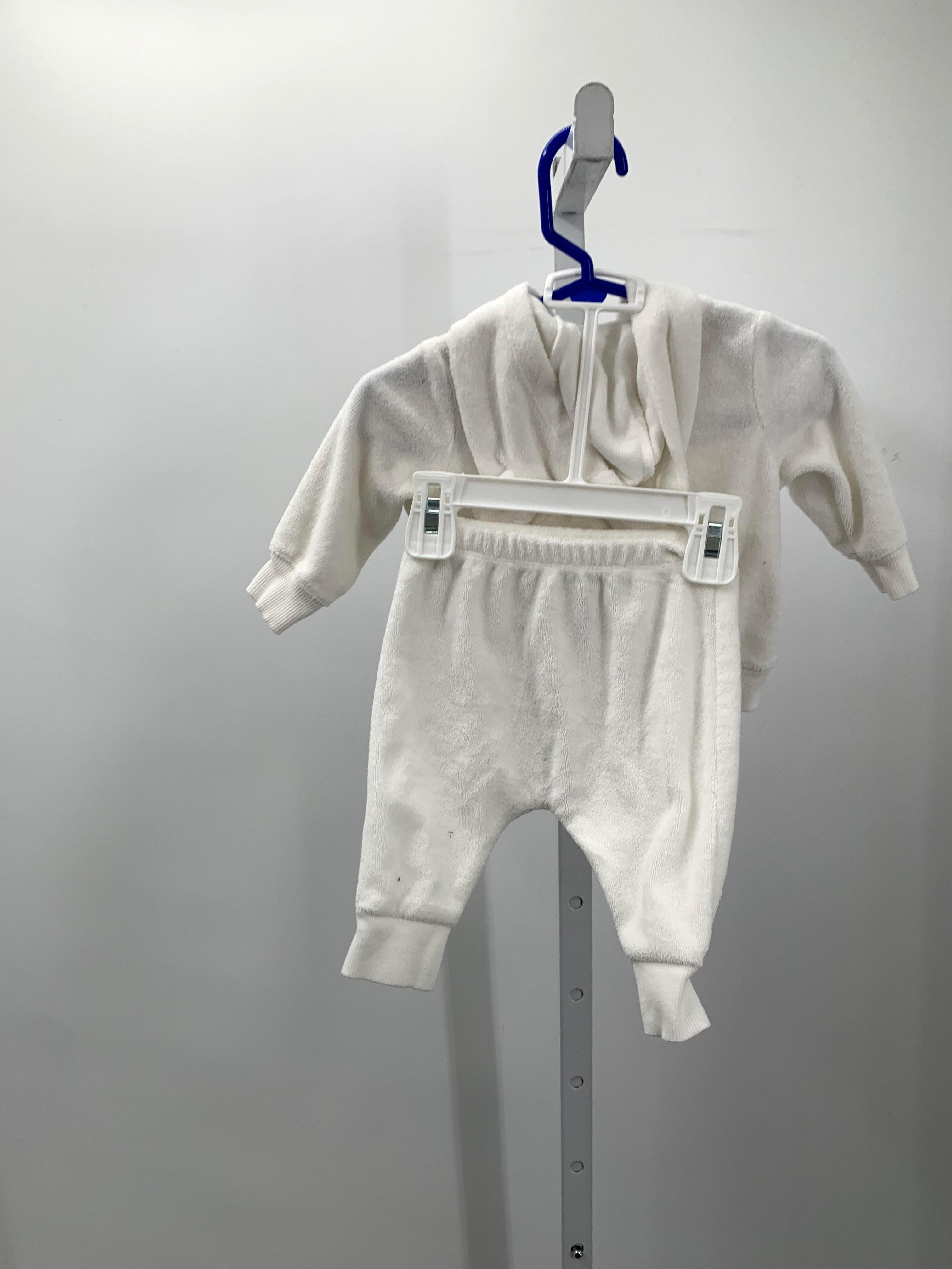 HOODED ZIP JACKET AND PANTS