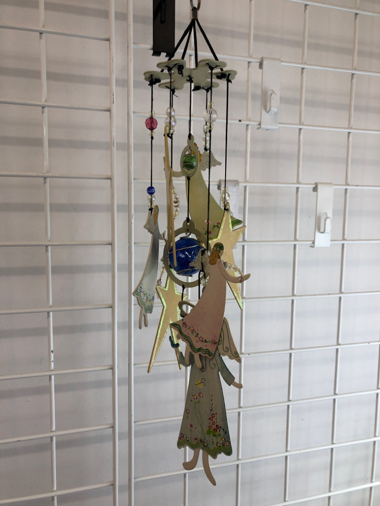 ANGELS W/GLASS BEADS WIND CHIME.