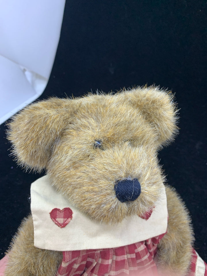 BOYDS BEAR IN PLAID DRESS W HEARTS.