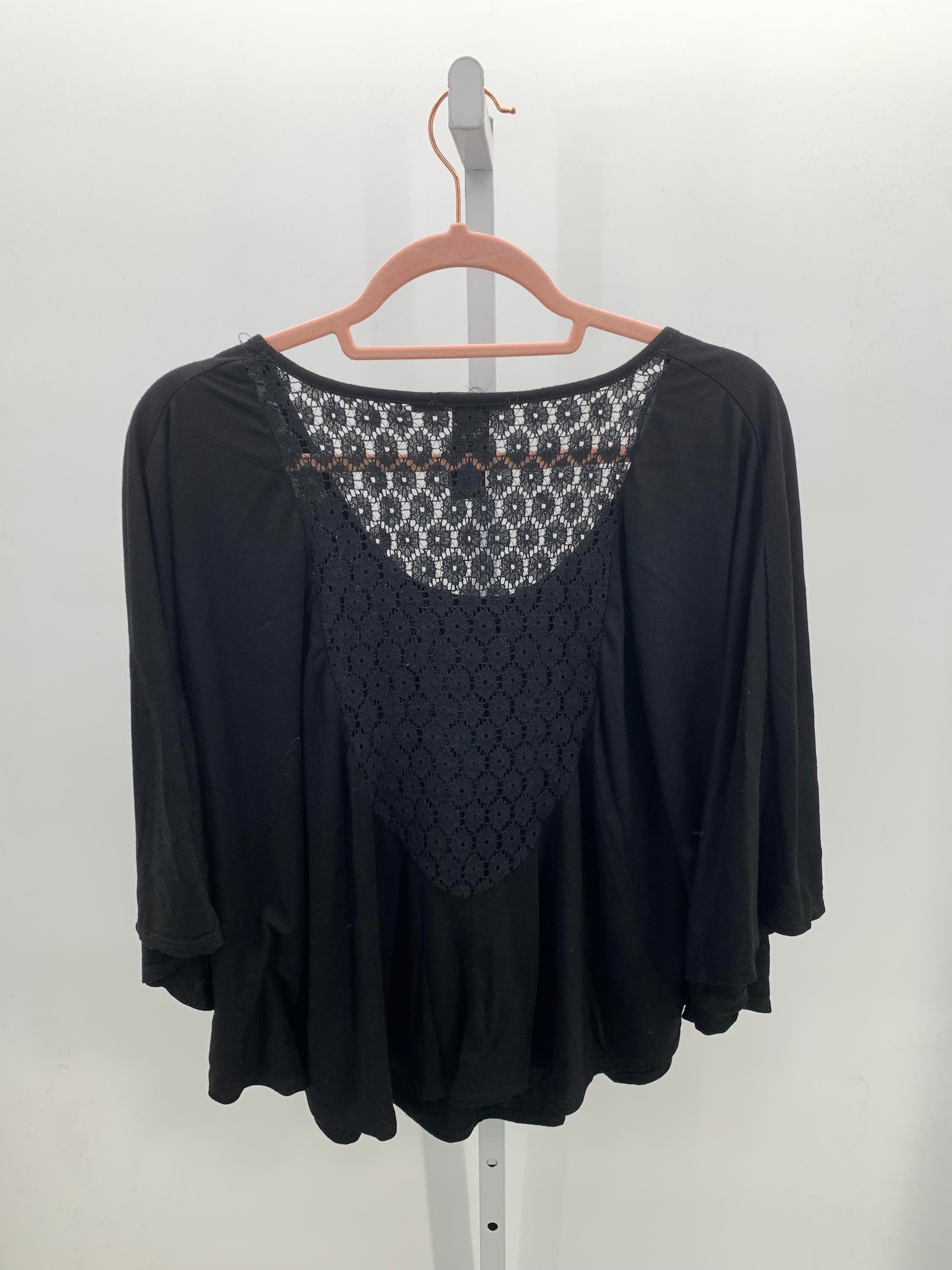 Size Medium Misses Short Sleeve Shirt