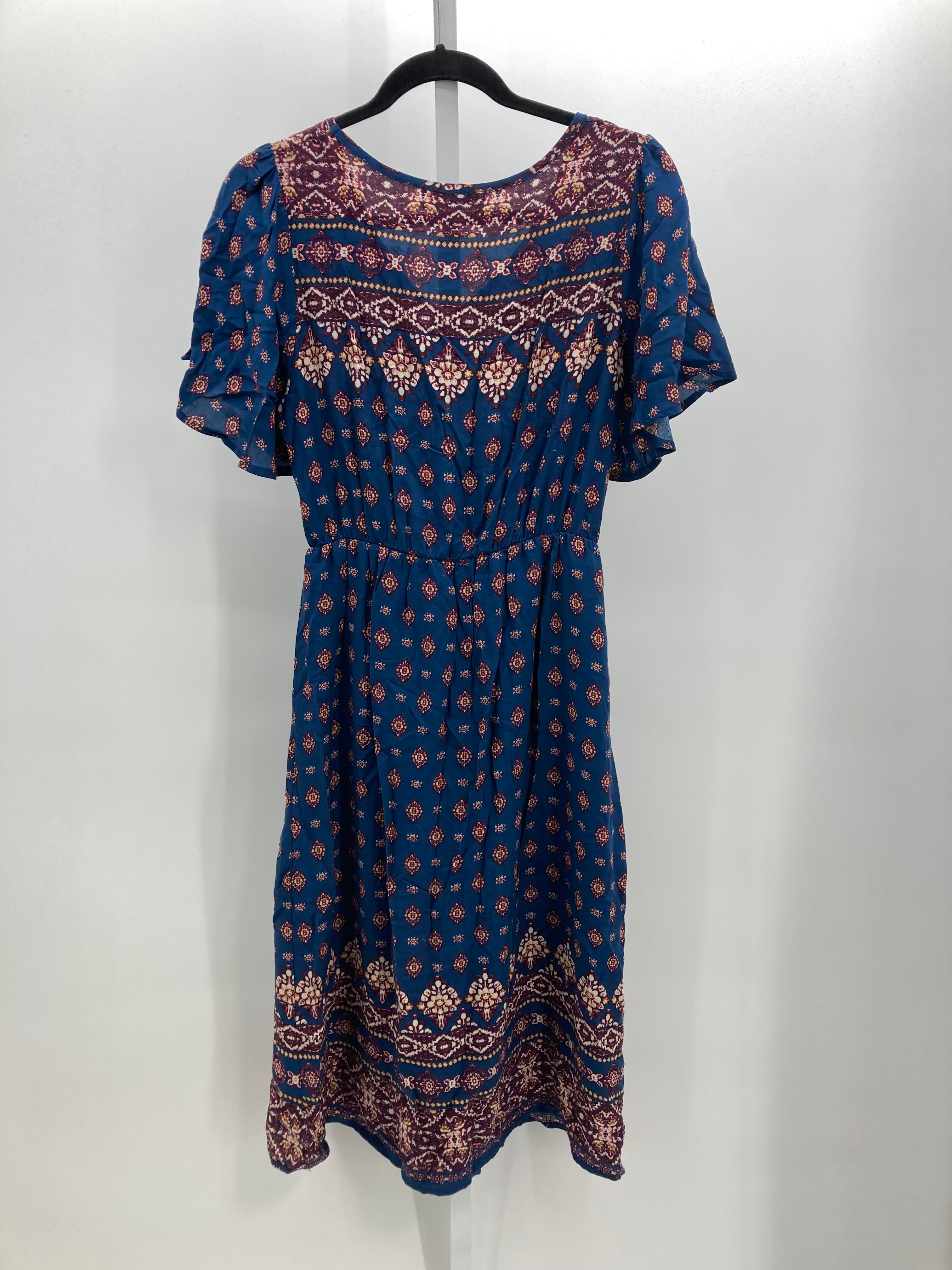 Size Medium Misses Short Sleeve Dress