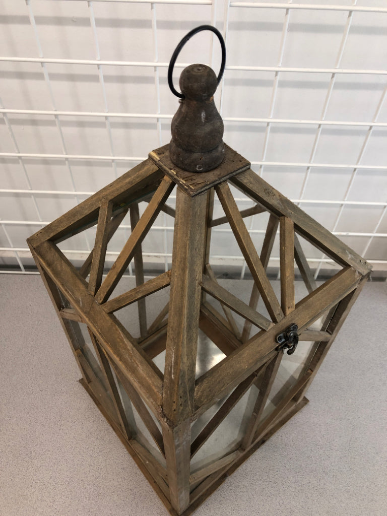 LG WOODEN CANDLE LANTERN.