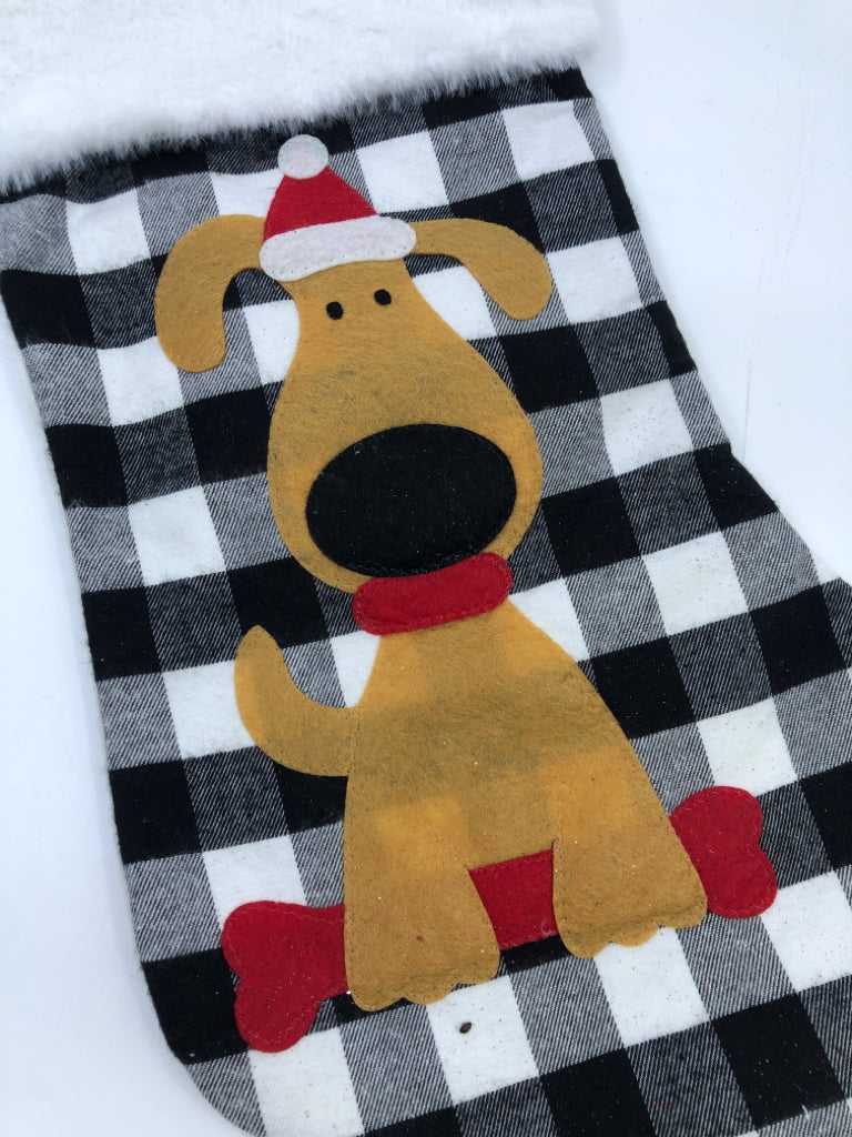 BUFFALO PLAID DOG STOCKING.