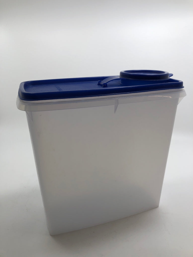TUPPERWARE CEREAL CONTAINER W/BLUE LID.