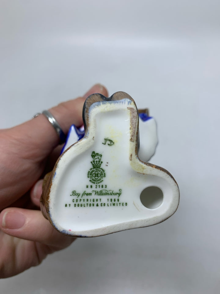 VTG PORCELAIN "BOY FROM WILLIAMSBURG" FIGURINE.