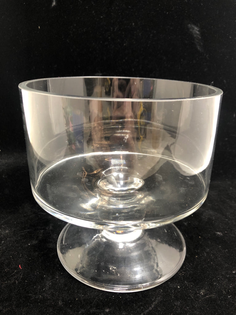 CLEAR GLASS TRIFLE DISH.